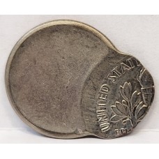 UNITED STATES OF AMERICA . UNDATED . ONE 1 DIME COIN . ERROR . MIS-STRIKE